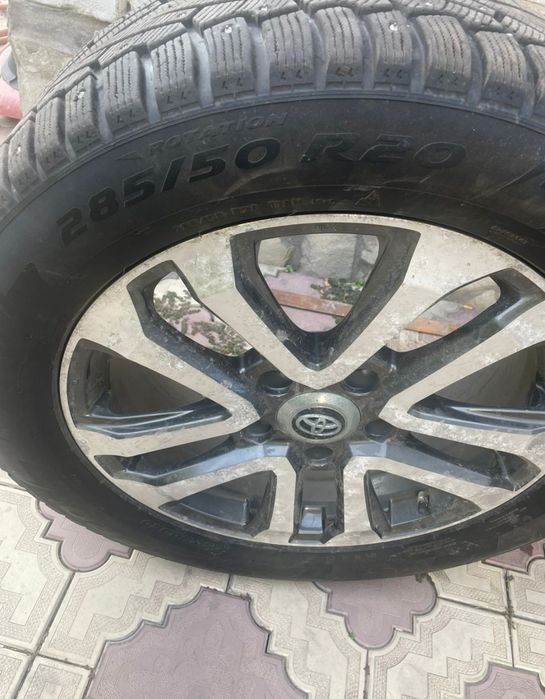 Продам колеса от Тойоты 200