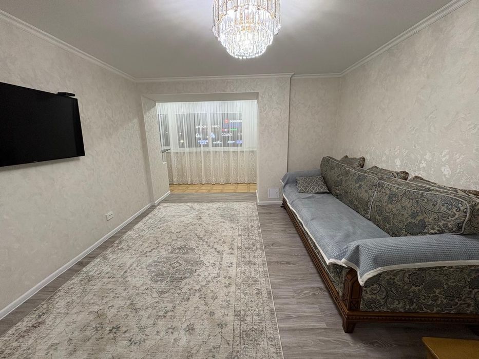Продам 3 х квартиру центр