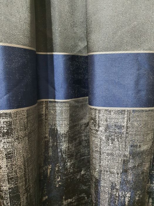 Завеси готови за закачване с кукички