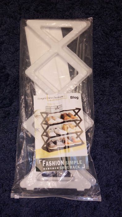 Продается полка под обувь.