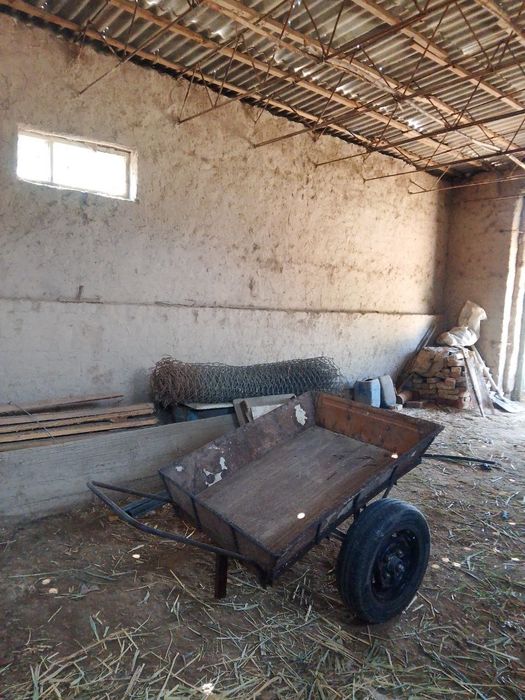 Nakashniy tashka satiladi.