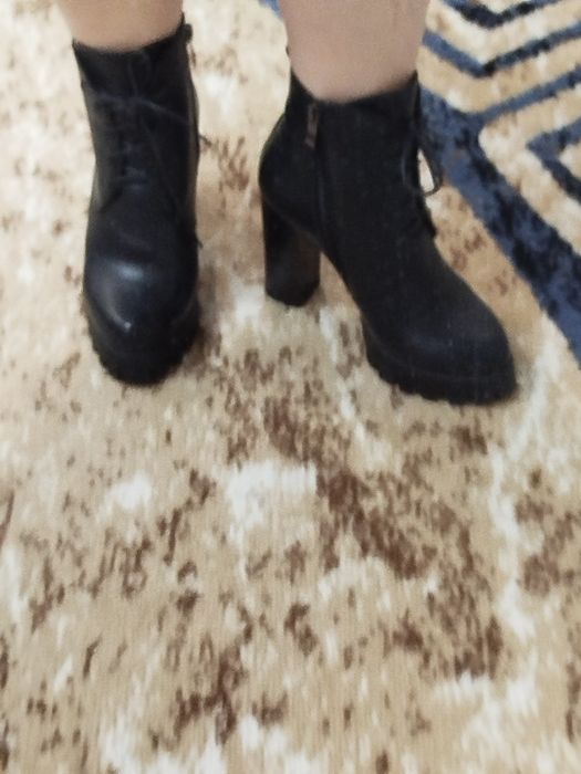 Продам.Батильоны новые, весна-осень.