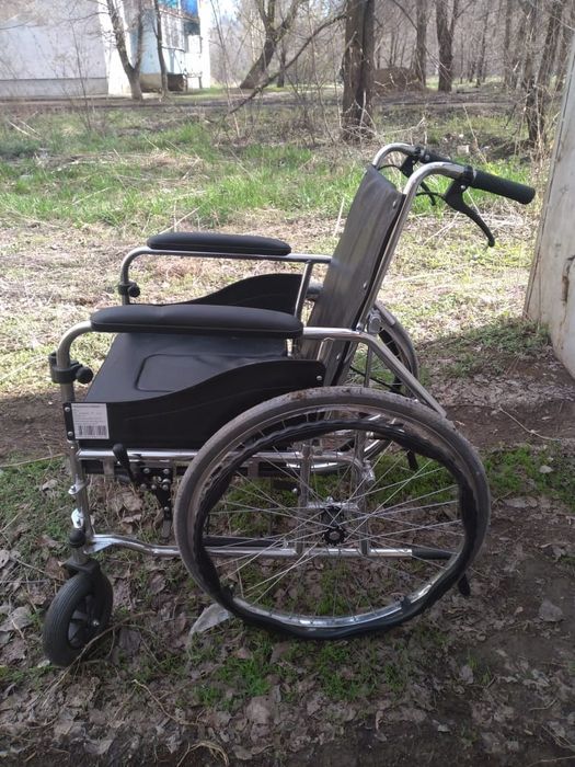 Коляска инвалидная новая