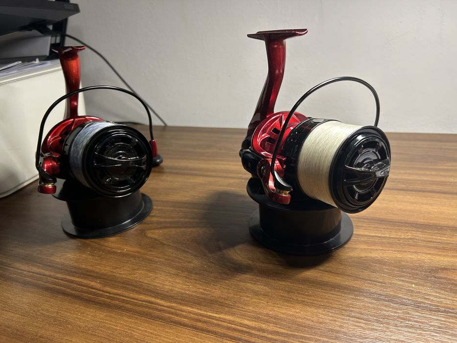 Vând 2 × mulinete By Döme Team Feeder Master Long Cast 6600