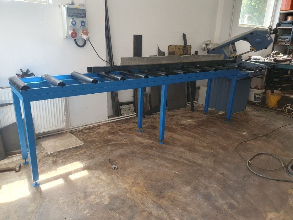 Masa cu role transportatoare