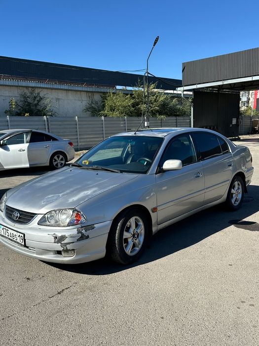 Toyota Avensis 2002 г. — продаётся