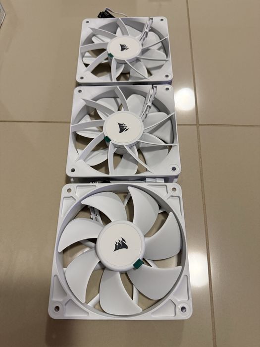 Cooler Procesor DeepCool LS720 cu 3 Fan Corsair fara ARGB