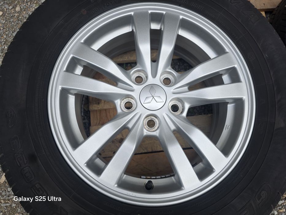 Лети джанти 16ки 5х114.3 Mitsubishi + летни гуми 215/70/16 Yokohama