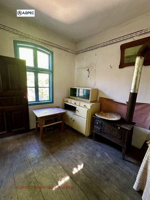 Къща в Ловеч, област-с.Шипково площ 86 цена 60000