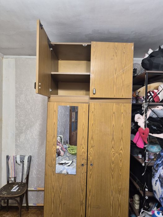 Шкаф бу отдам даром