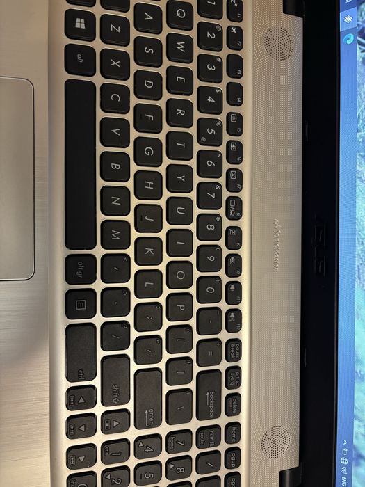 Laptop ASUS VivoBook
