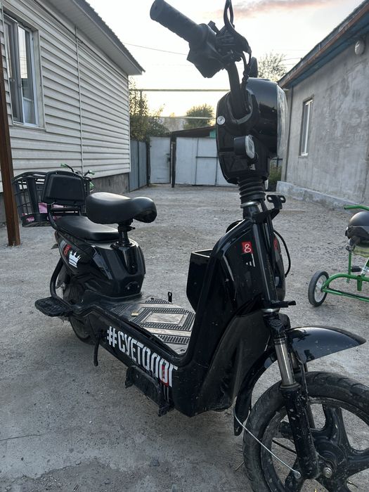 Скутер ск8продам