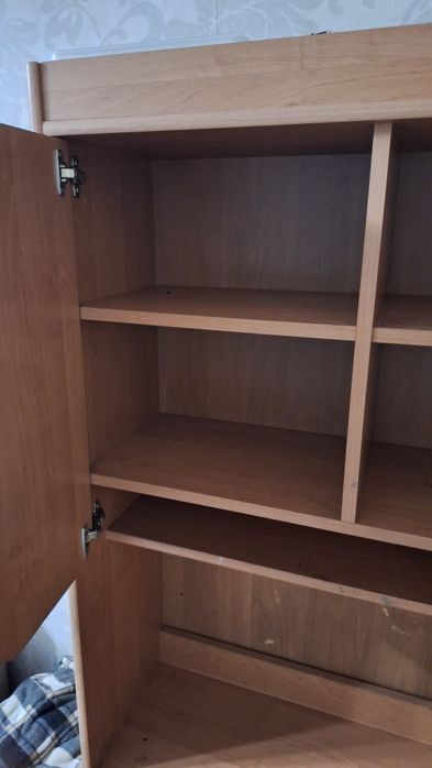 Письменный стол с полками