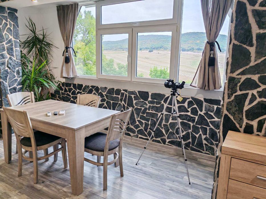 Продава се Четиристаен апартамент в Бургас, Акациите - 80 кв.м за 988 €/кв.м - Снимка #1