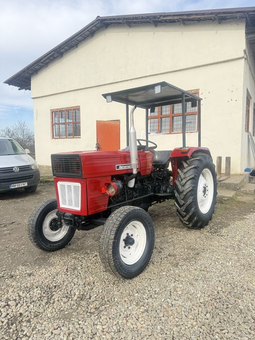 Vand tractor Universal 445