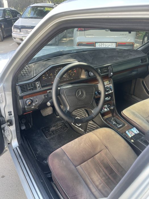 Mercedes benz e280 w124
