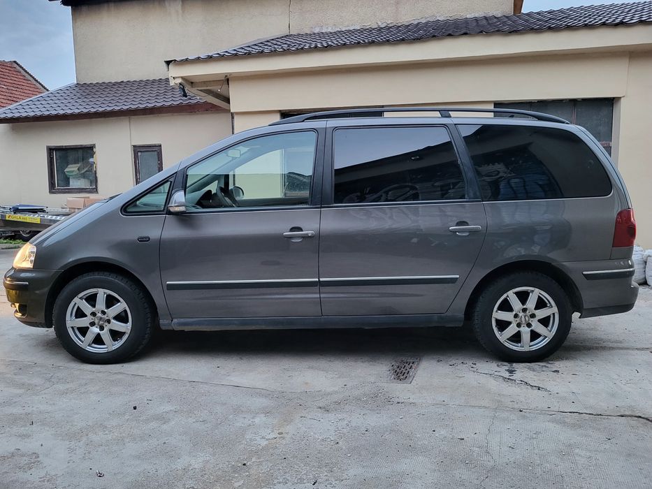 Sharan Anul 2010 1.9 tdi 116cp 7 locuri Automat Trapa Carlig