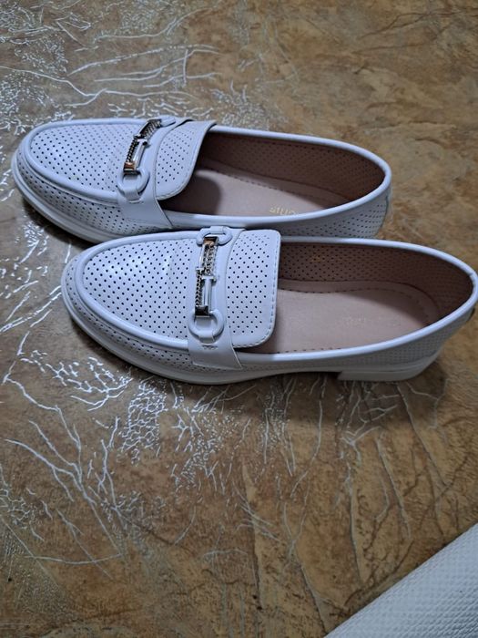 Обувь женская удобная