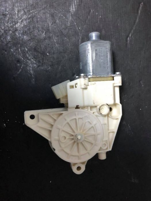 motoras stregatoare stanga spate mercedes c-class w204 e-class w212