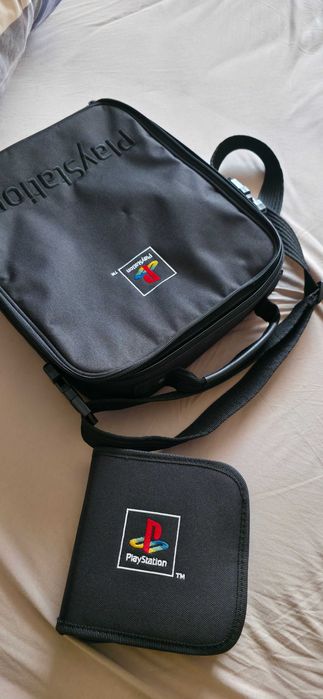 PlayStation Doua Genti Sd/ Consola