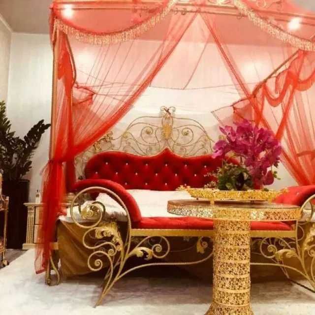 Кровати с обивкой. Ручная работа.