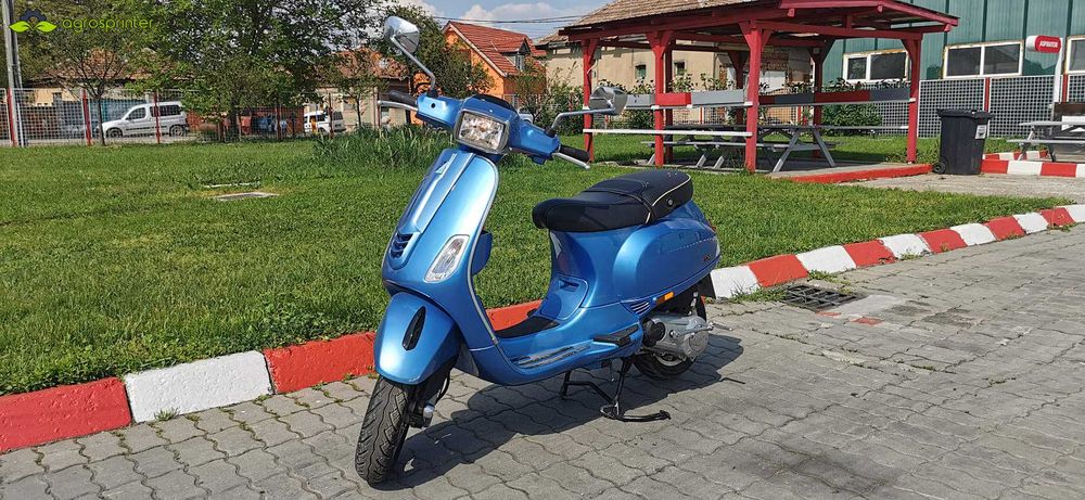 NOU Vespa SXL 125