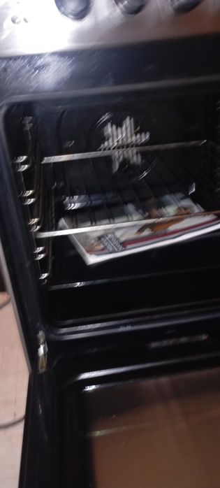 Продам газ плиту