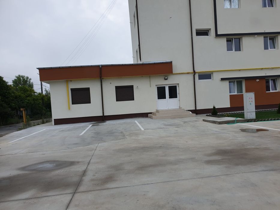 Vind apartament 2 camere unic(tip casa)