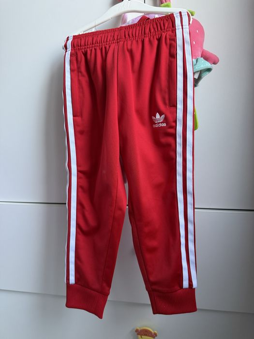 Trening adidas rosu 4-5 ani, 110 cm