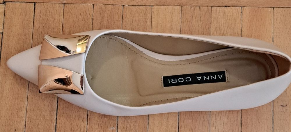 Pantofi eleganti, piele