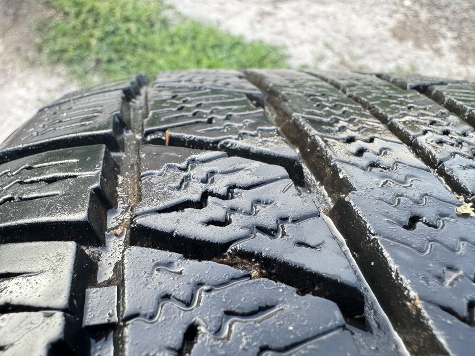 Triangle 2 шт 215/60/16