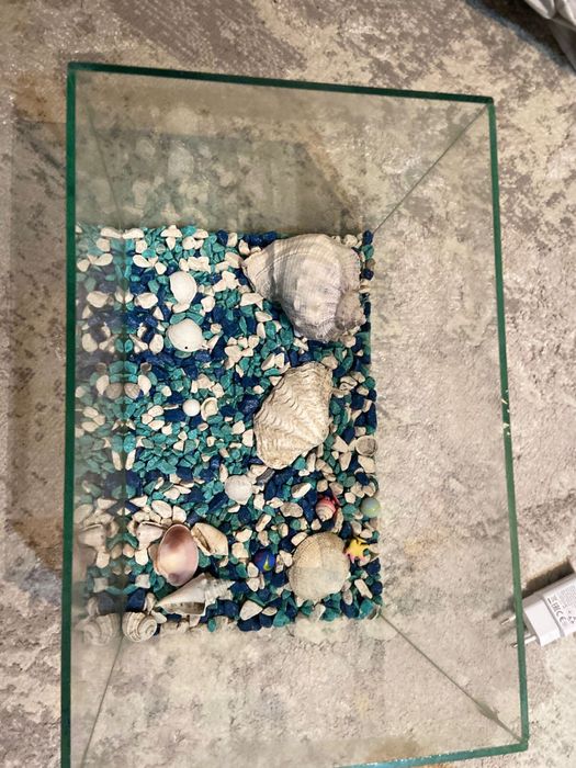 Продам аквариум на 10/12 литров