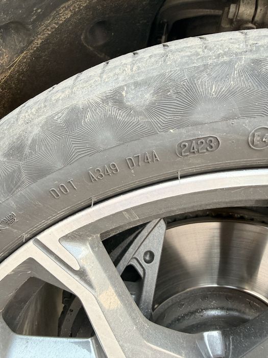 Cauciucuri vara Continental 275/40/21 runflat stare buna