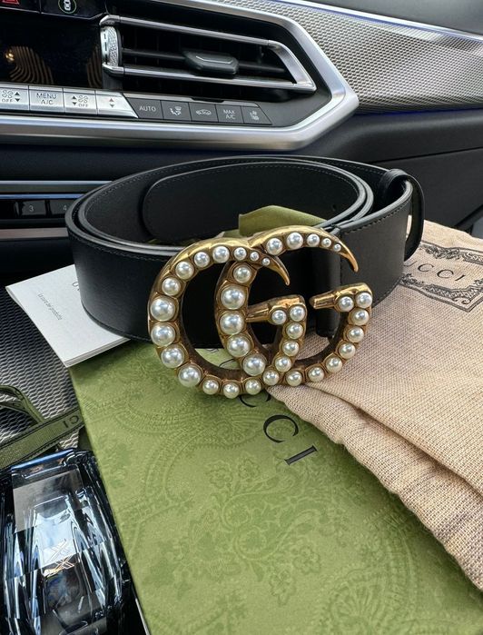 Curea originala Gucci Black Leather Belt With Perle Double G Buckle