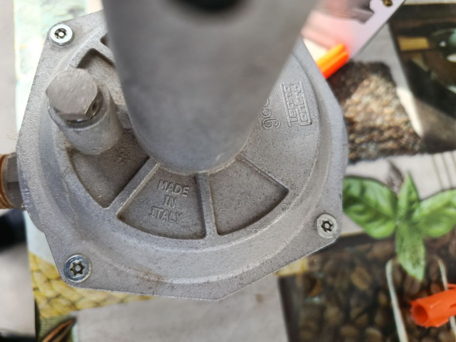 Продам редуктор газ производства Италия