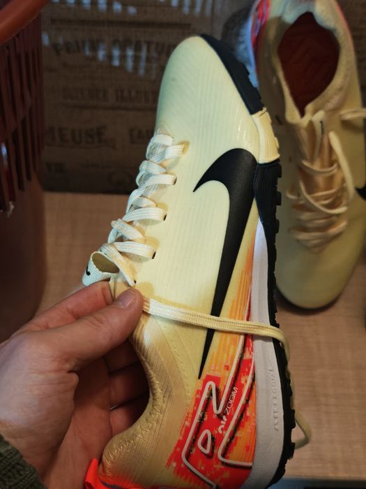 Сороконожки Nike air zoom 39 размер