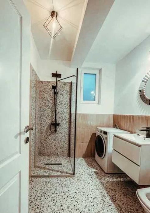 Дава се под наем Едностаен апартамент в Бургас, Лазур - 40 кв.м за 158.1 € - Снимка #2