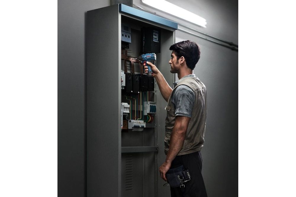 Аккумуляторный ударный гайковерт BOSCH GDR 120-LI без акк