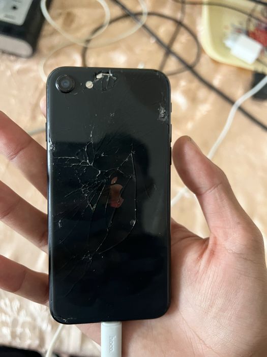 iphone se2 pentru piese