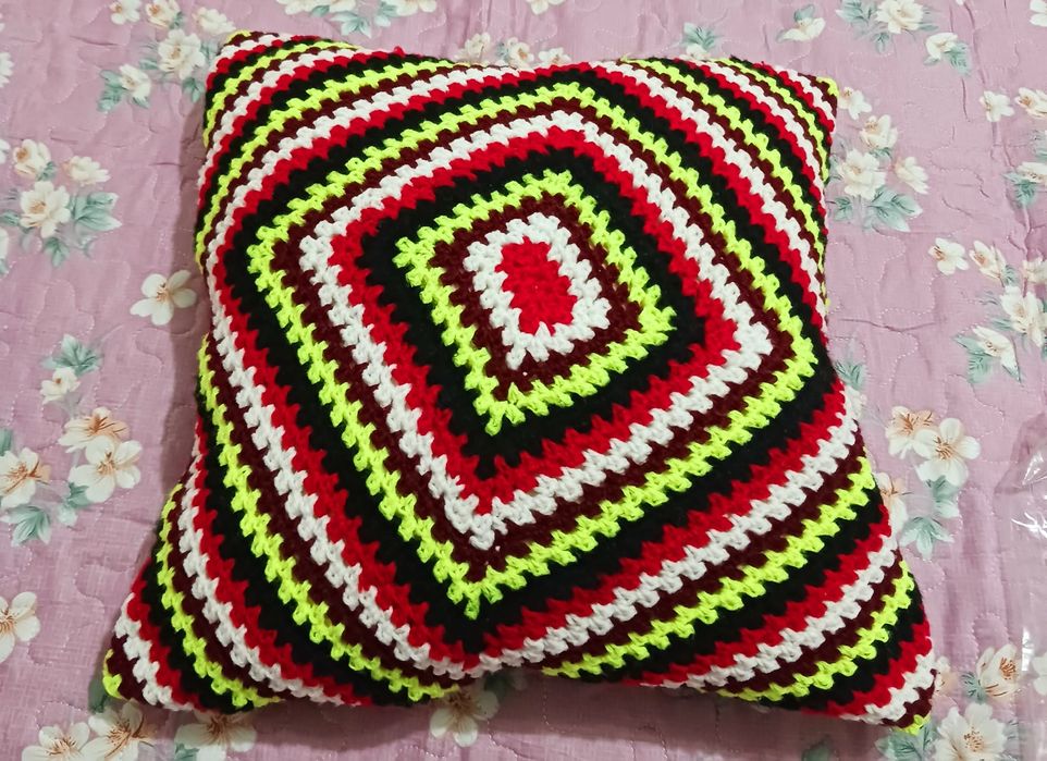 Fete de perna crosetate FANTEZI GABRIELA.