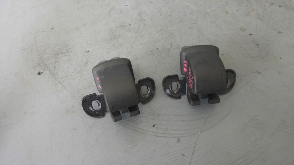 broasca set mecanism stanga spate portbagaj dacia logan mcv 8200509135