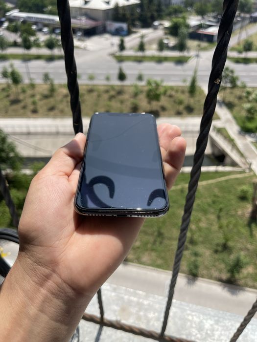Iphone X sotiladi srochni