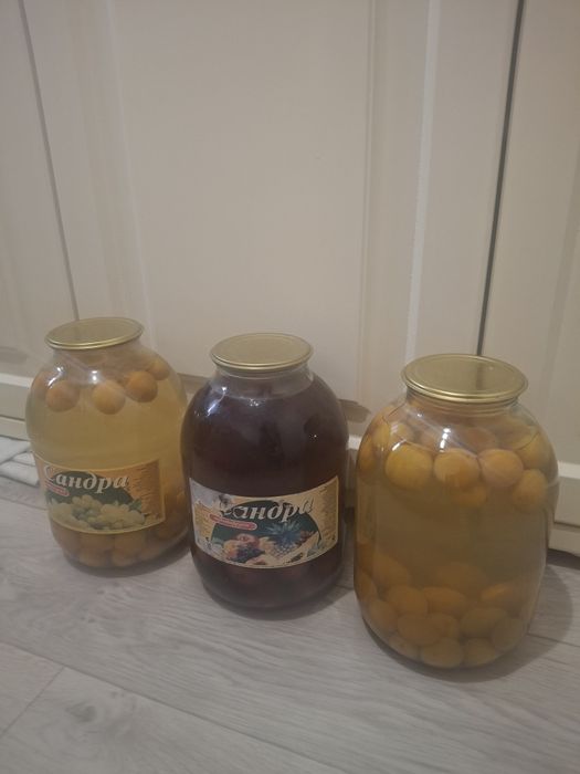 Продам абрикосов компот