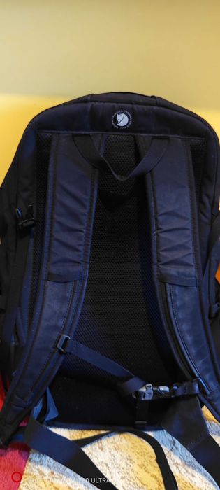 Vând rucsac Fjall raven