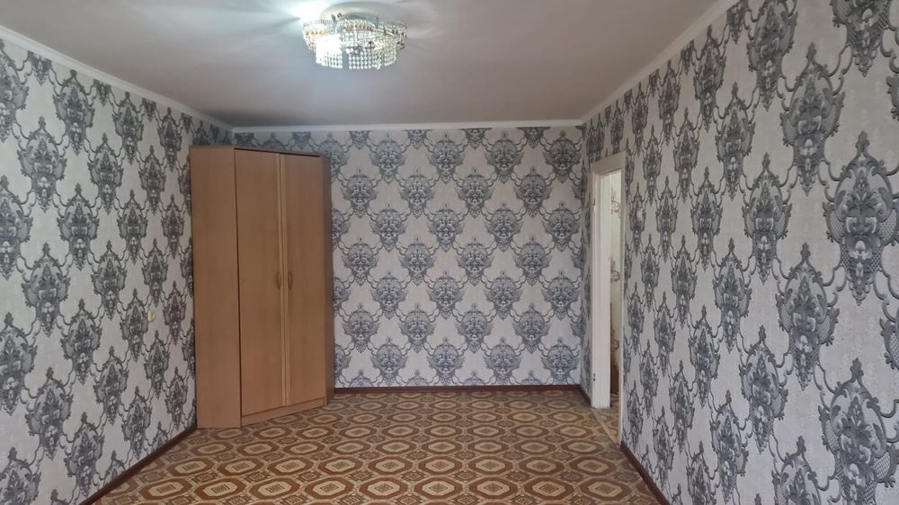 Продам 1 к кв 8мкр, 21 школа,