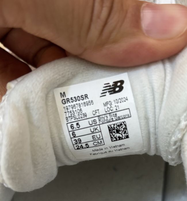 Продам кроссовки NB 530