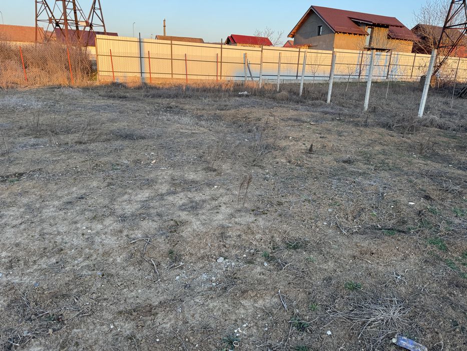 Vand teren intravila in suprafata de 600 mp