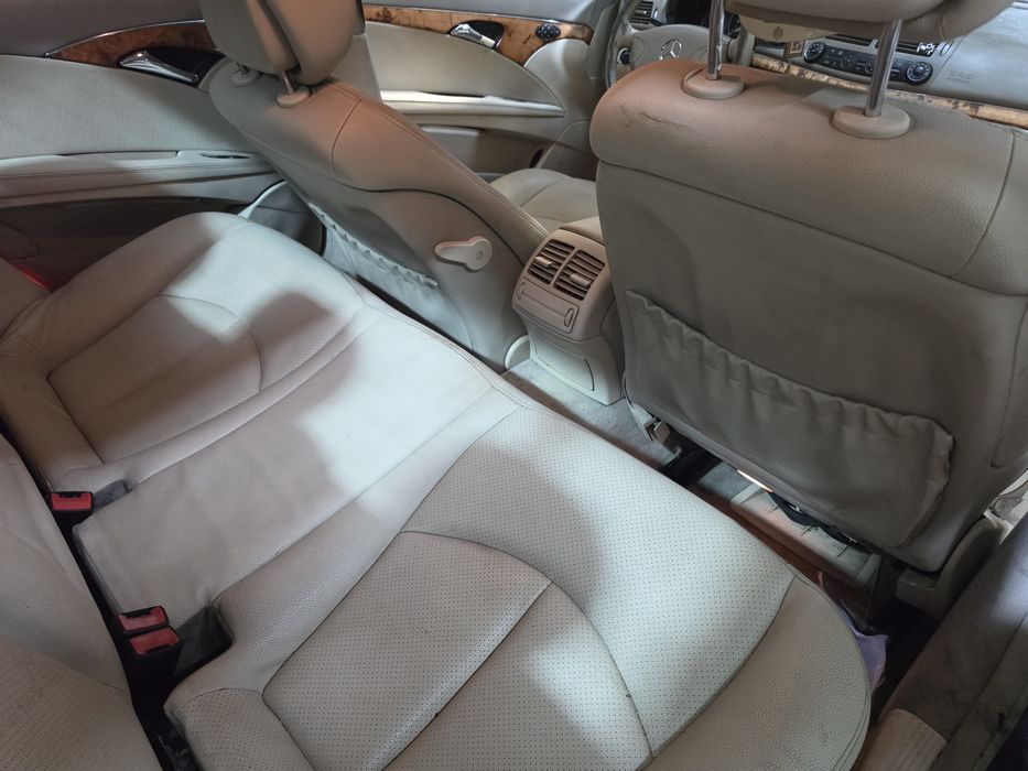 Салон Мерцедес W211 седан кожен бежов Mercedes E class w211 седалки