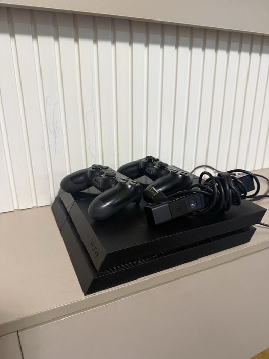 PS 4 отличном состонии