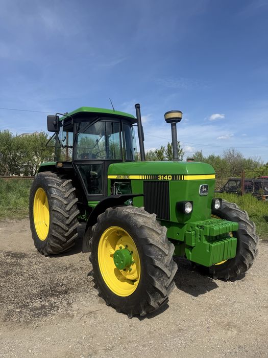 Vand sau schimb tractor John Deere 3140
